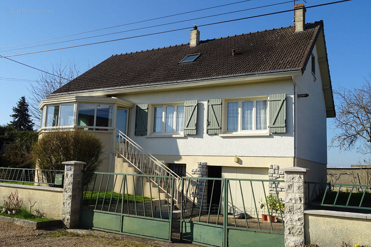 Maison à CHAPELLE-ROYALE