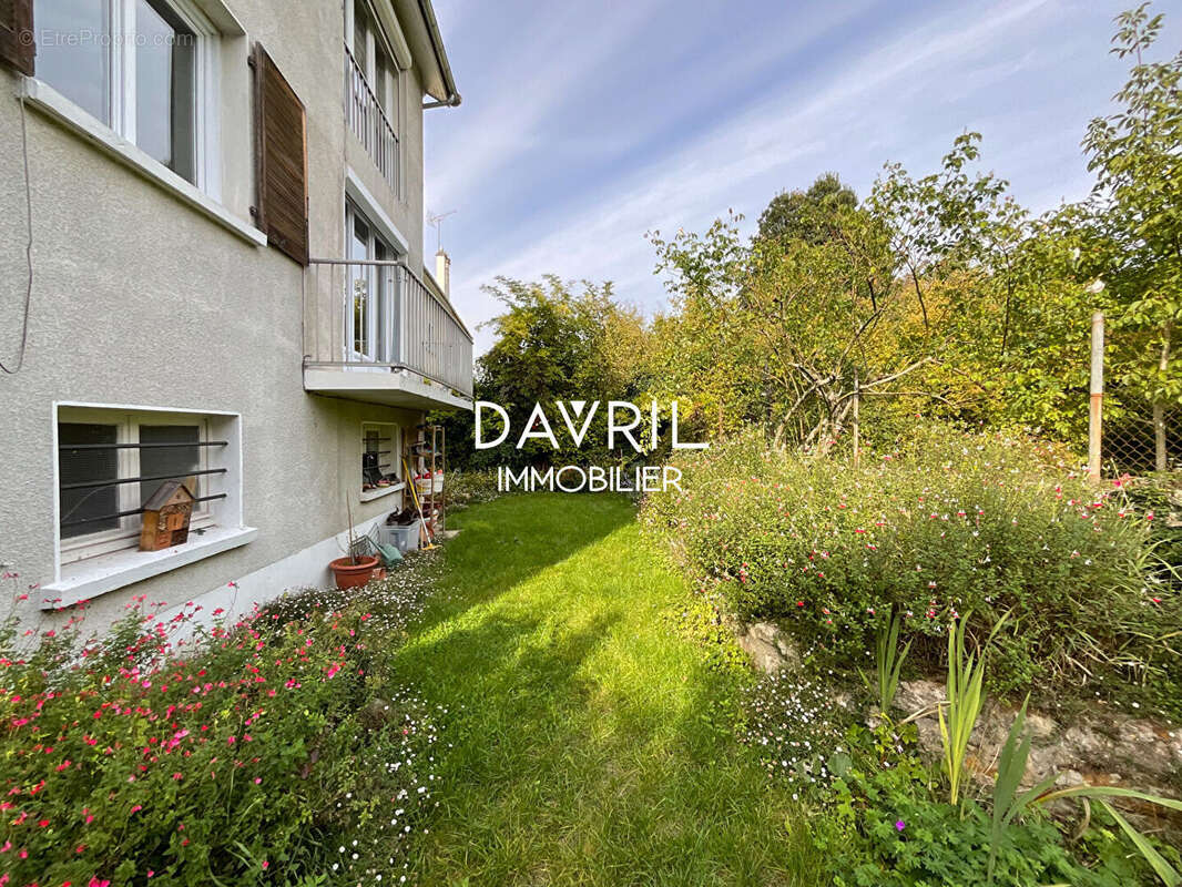 Maison à MAURECOURT