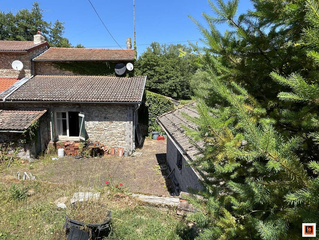 Maison 88 m² à Viscomtat  - photo 2