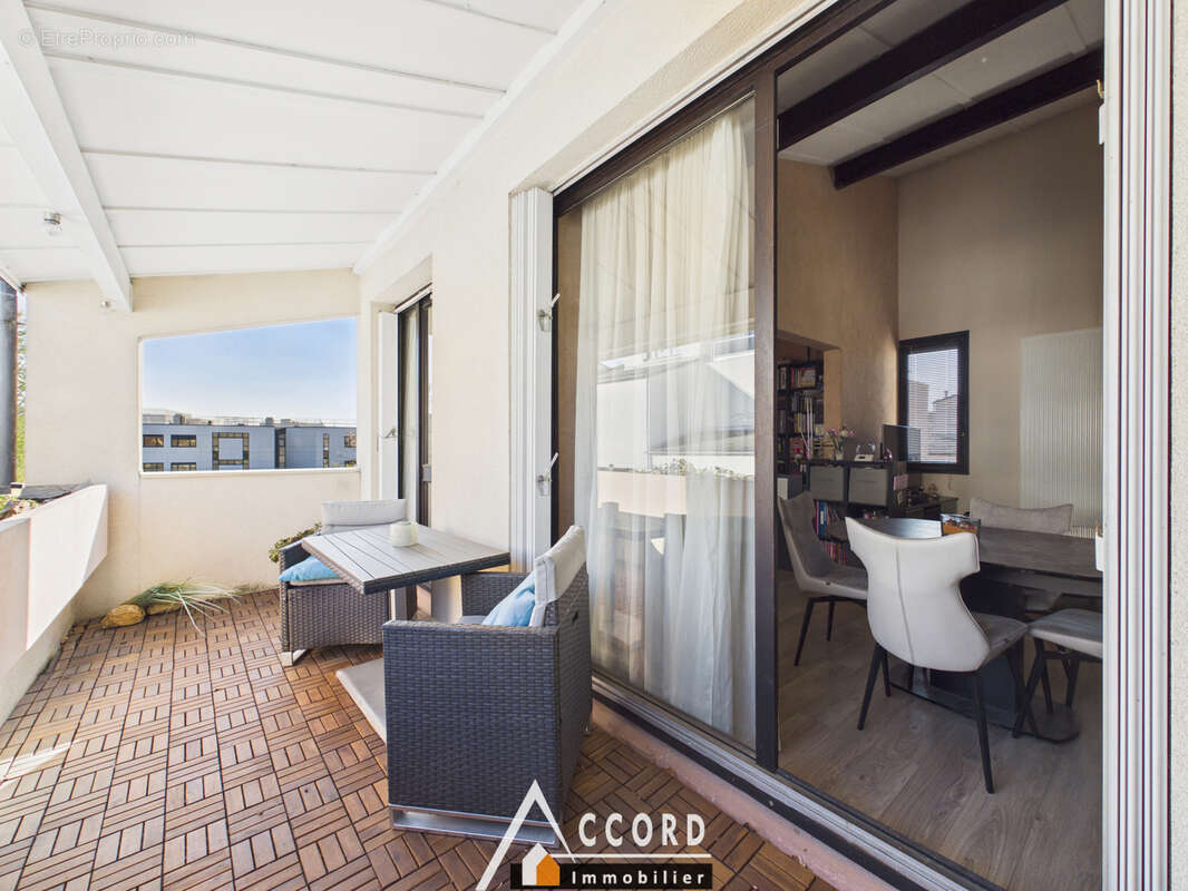 Appartement à SARTROUVILLE