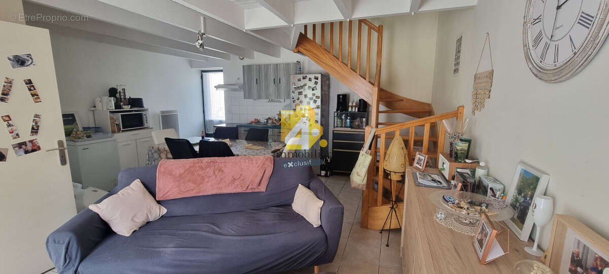 Maison à LA CHAPELLE-DES-MARAIS