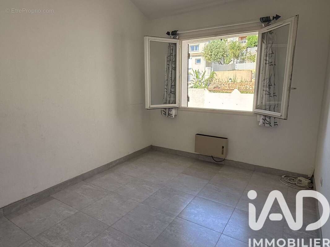 Appartement 60 m² à Carqueiranne  - photo 9