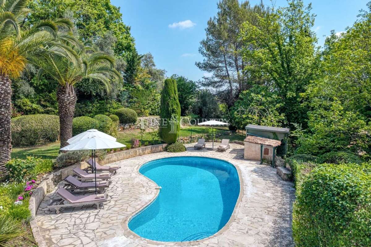 Maison à VALBONNE