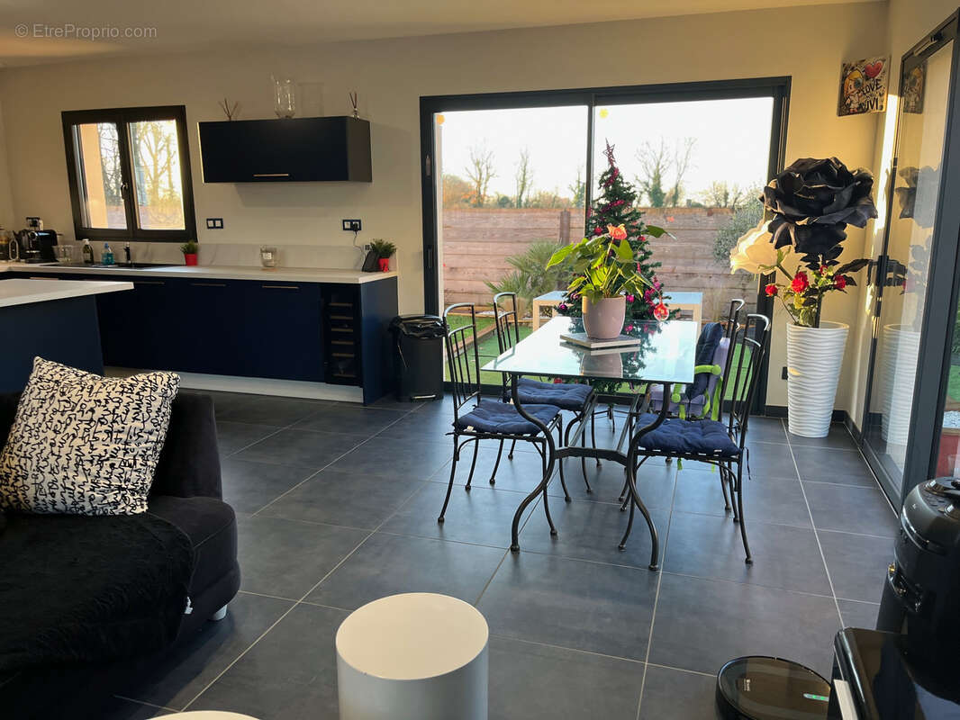 Maison à AMBERIEUX-EN-DOMBES