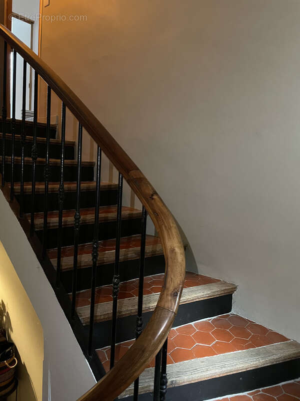 Maison à LA ROQUE-D'ANTHERON