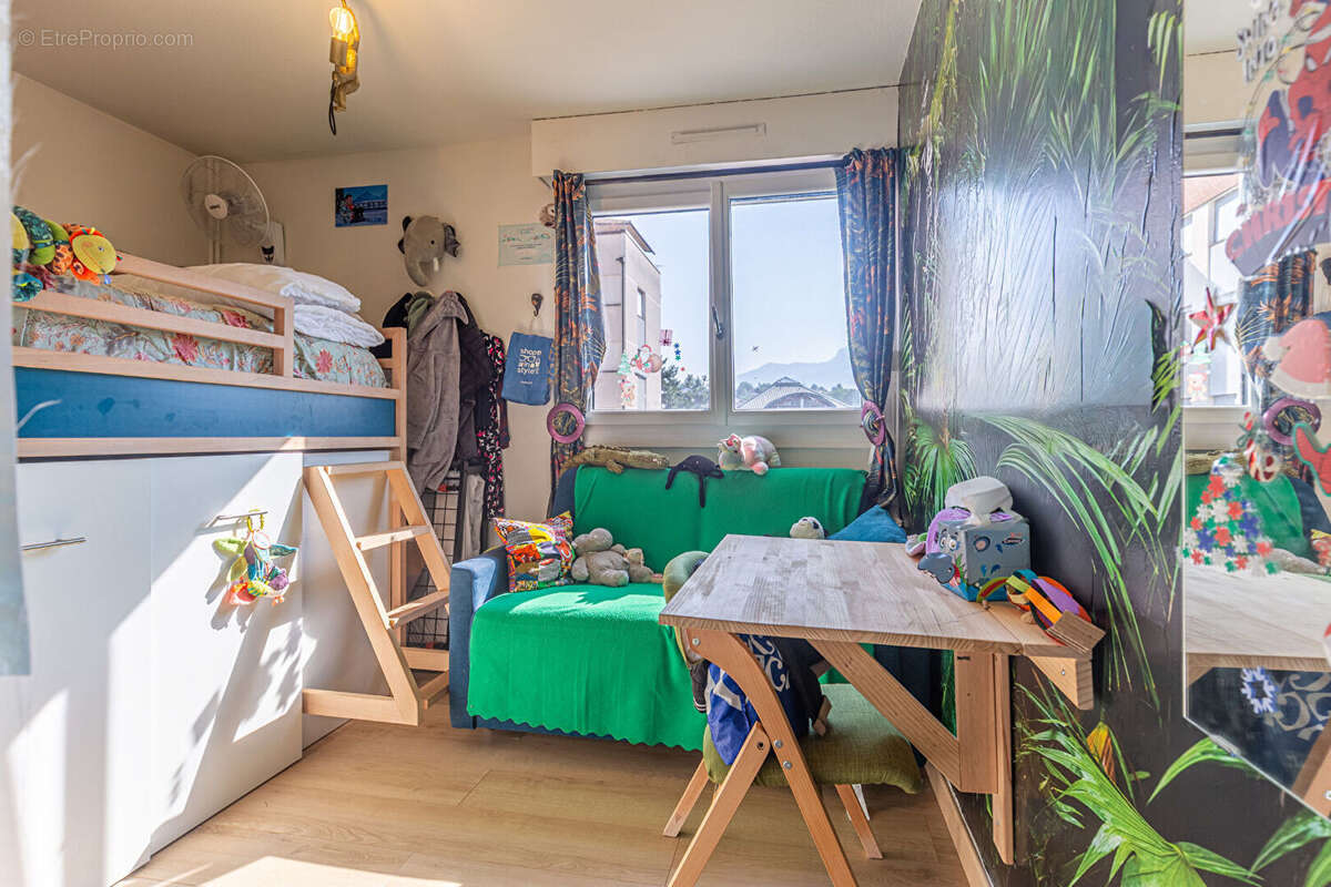 Agence immobiliere laforet - exclusivite - "bonsaï" - annecy - appartement t4 de 73.49m² - balcon/loggia 10m2 - cave - parking d - photo 10