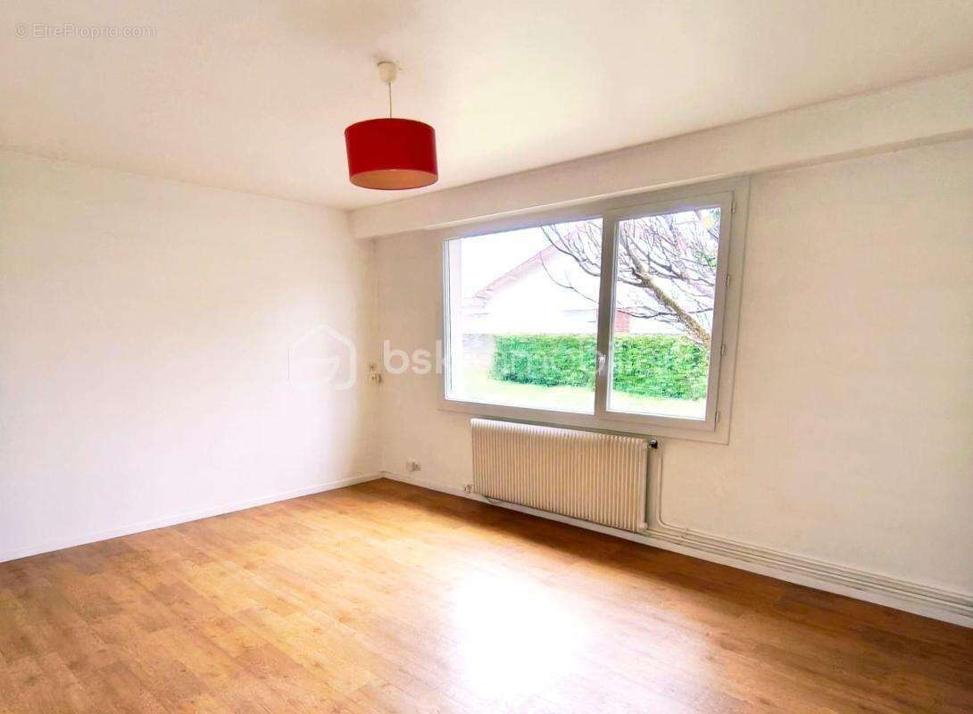 Maison à BUXEROLLES