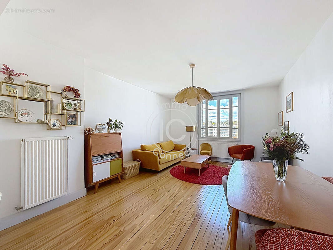 Appartement à TASSIN-LA-DEMI-LUNE