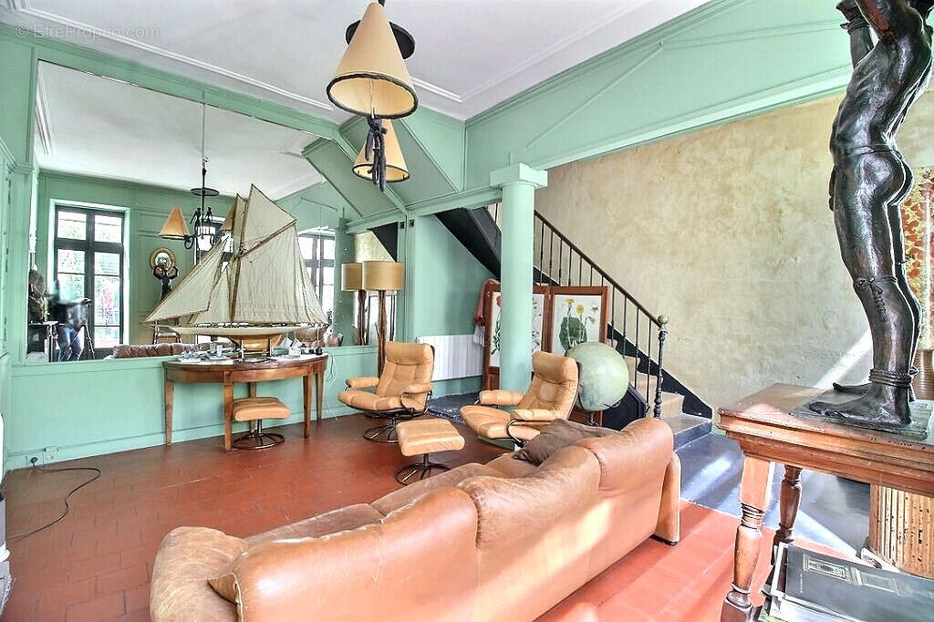 Commerce à MARSEILLE-6E