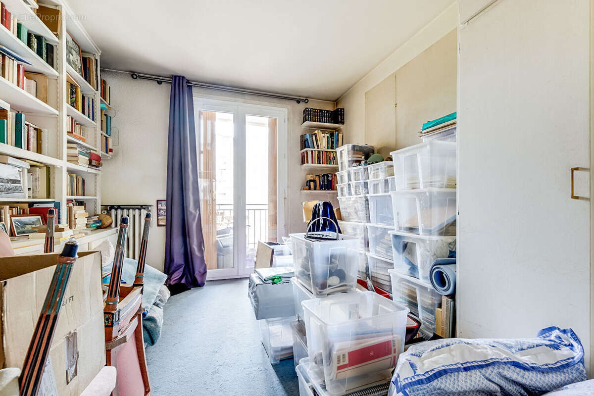 Appartement à PARIS-14E