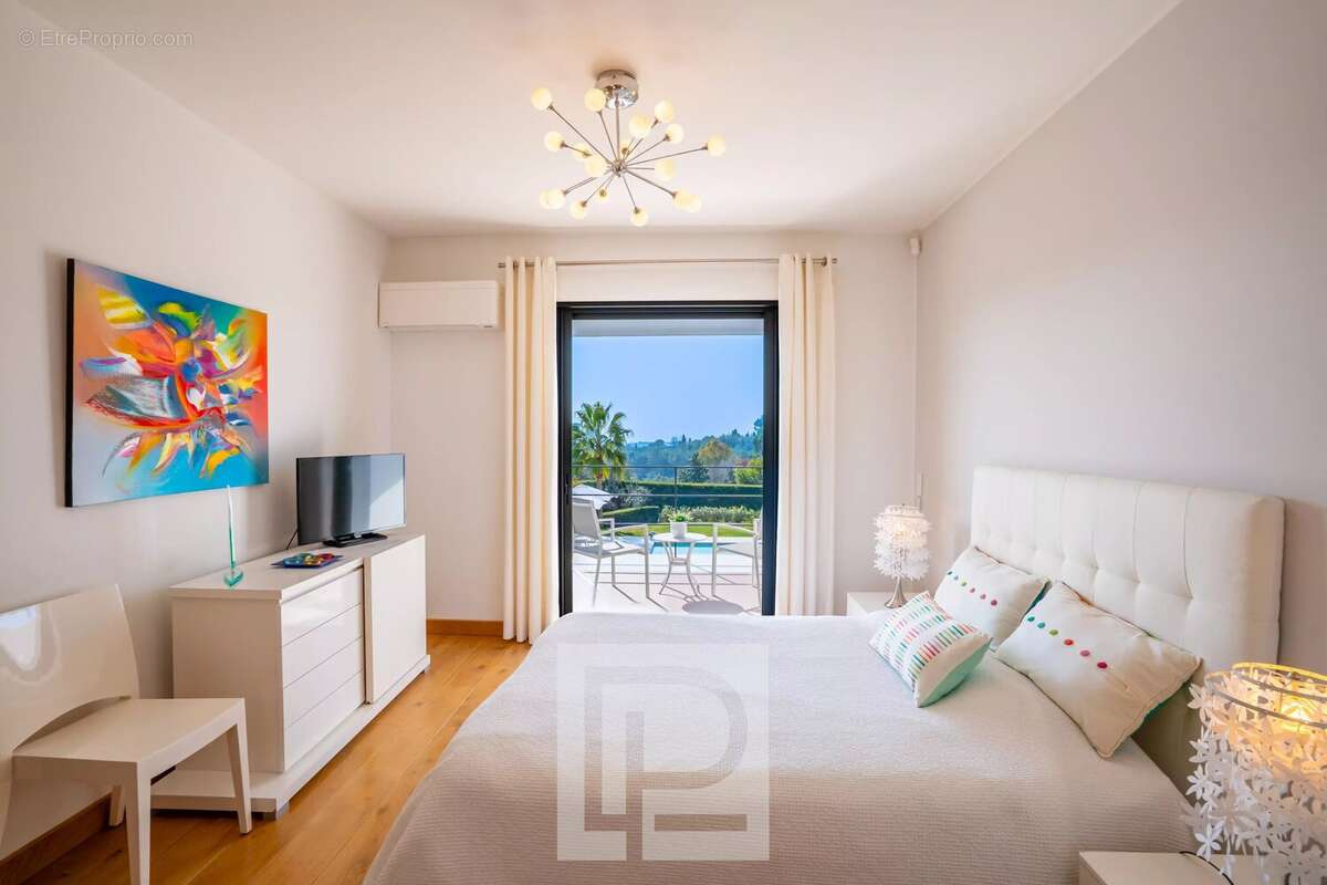 Maison à MOUGINS