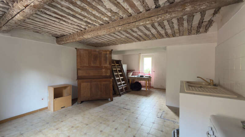 170 m2 - Grand potentiel - Toiture neuve - 10 couchages - photo 9