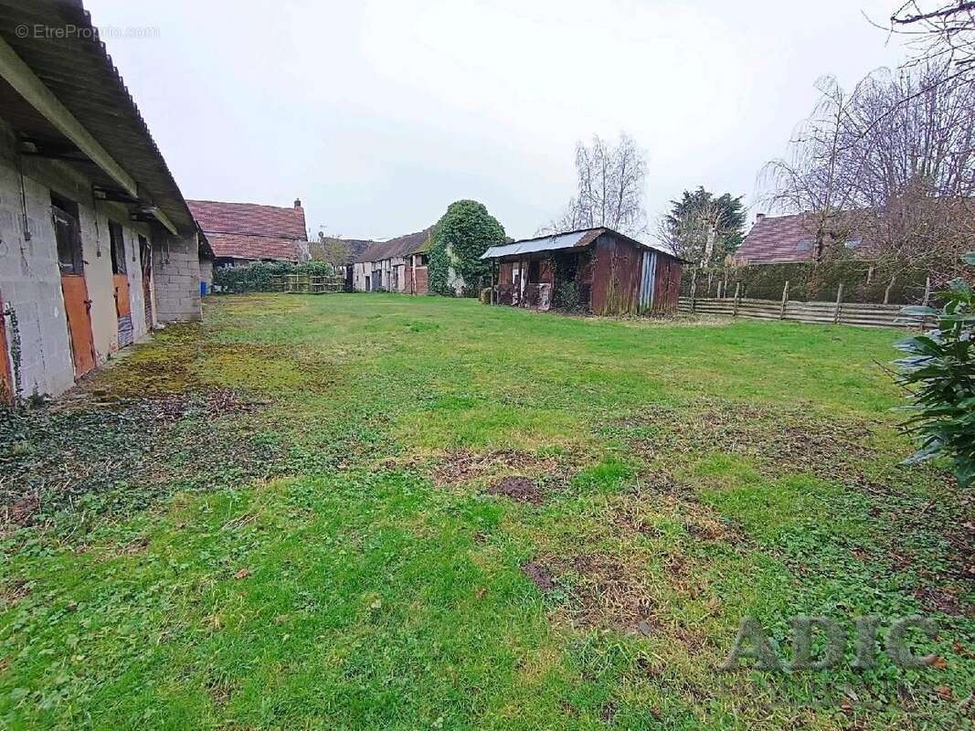 Terrain à DAMMARTIN-EN-GOELE