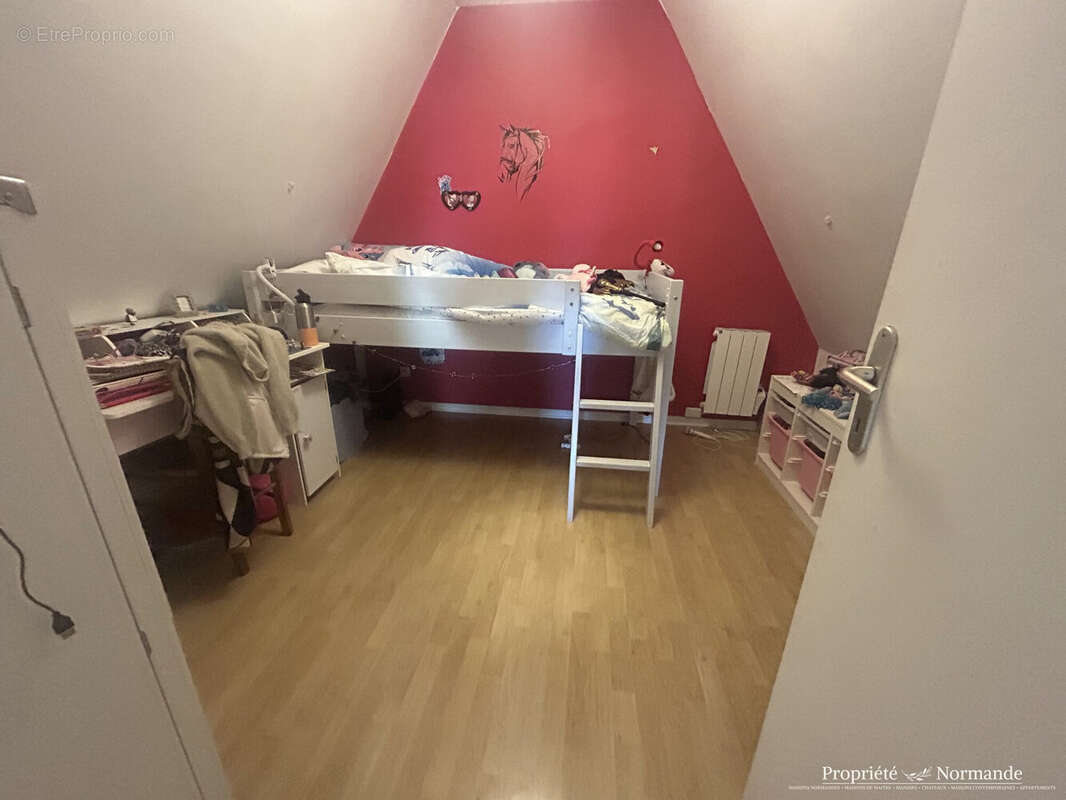 Maison à BOURG-ACHARD