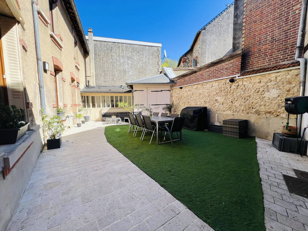 Maison à VILLERS-ALLERAND