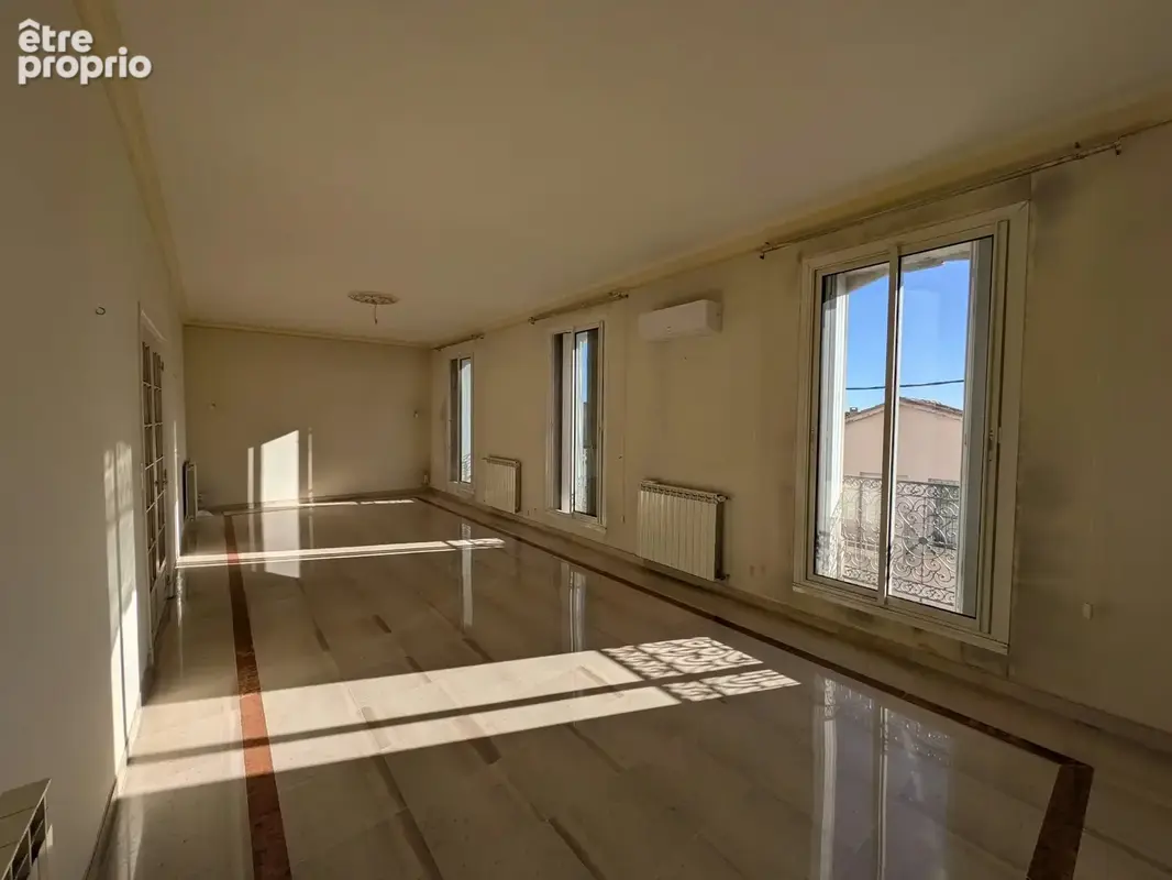 Vend maison de caractère de 280m2, grand garage, jardin, remise, 7 chambres à Magalas - photo 6