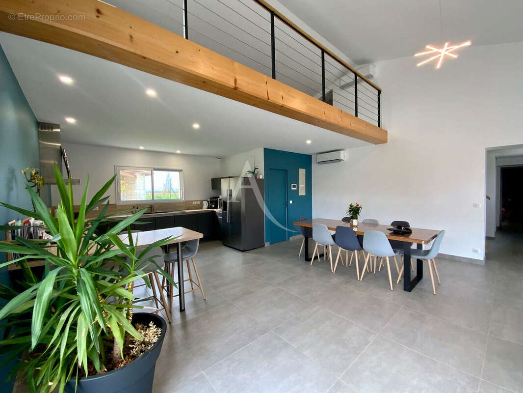 Maison à SAINT-CIERS-CHAMPAGNE