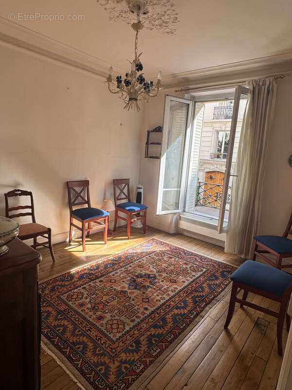 Appartement 59 m² à Paris-8e  - photo 3