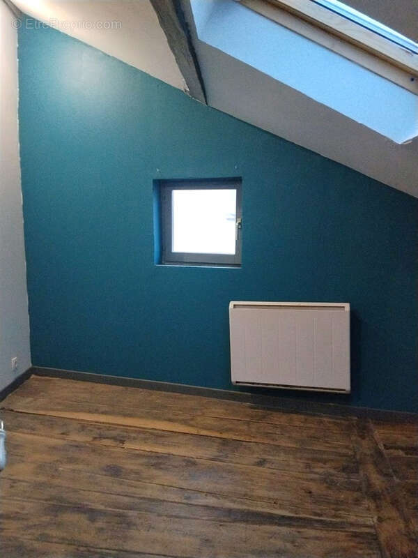Appartement alliant charme, fonctionnalité et situation idéale, à proximité immédiate des commerces et des com - photo 4