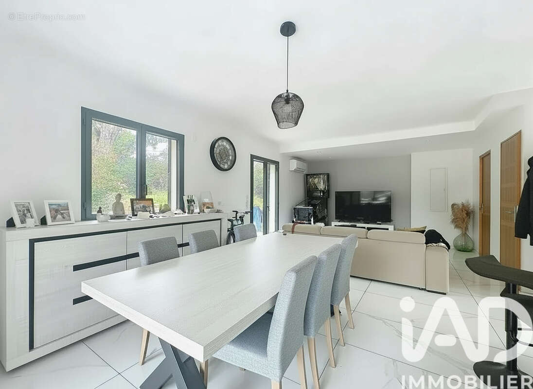 Maison 92 m² à La Ciotat  - photo 4