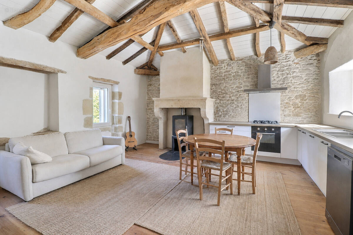 Maison à FONTET