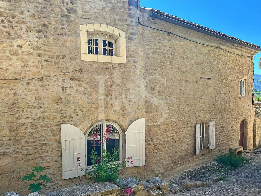 Maison à VAISON-LA-ROMAINE
