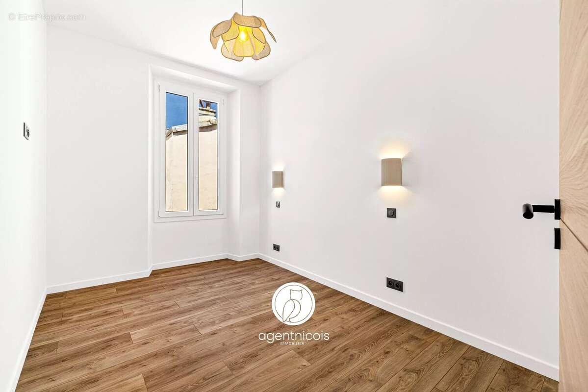 Nice // carré d'or - rue de france : 3 pieces /  balcon sud / rénové / avant dernier etage - photo 11