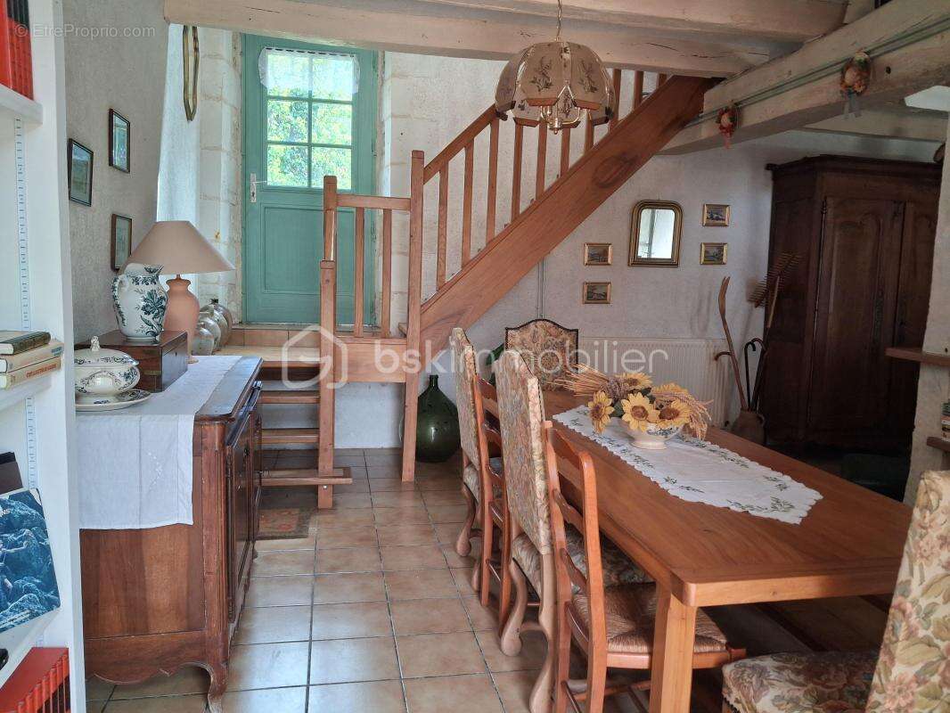 Exceptionnelle bastide du XVe siècle au cœur de la campagne tourangelle – Ancien logis seigneurial de l'Ardoise - photo 11