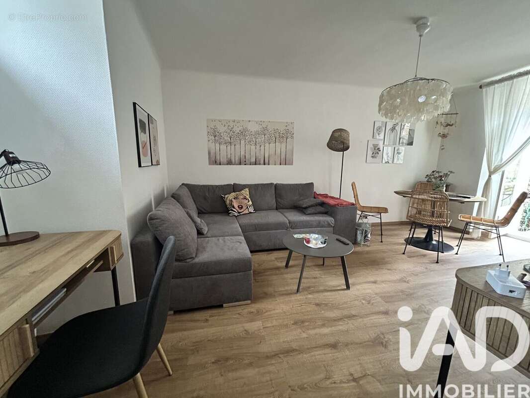 Maison 65 m² à Cruis  - photo 3