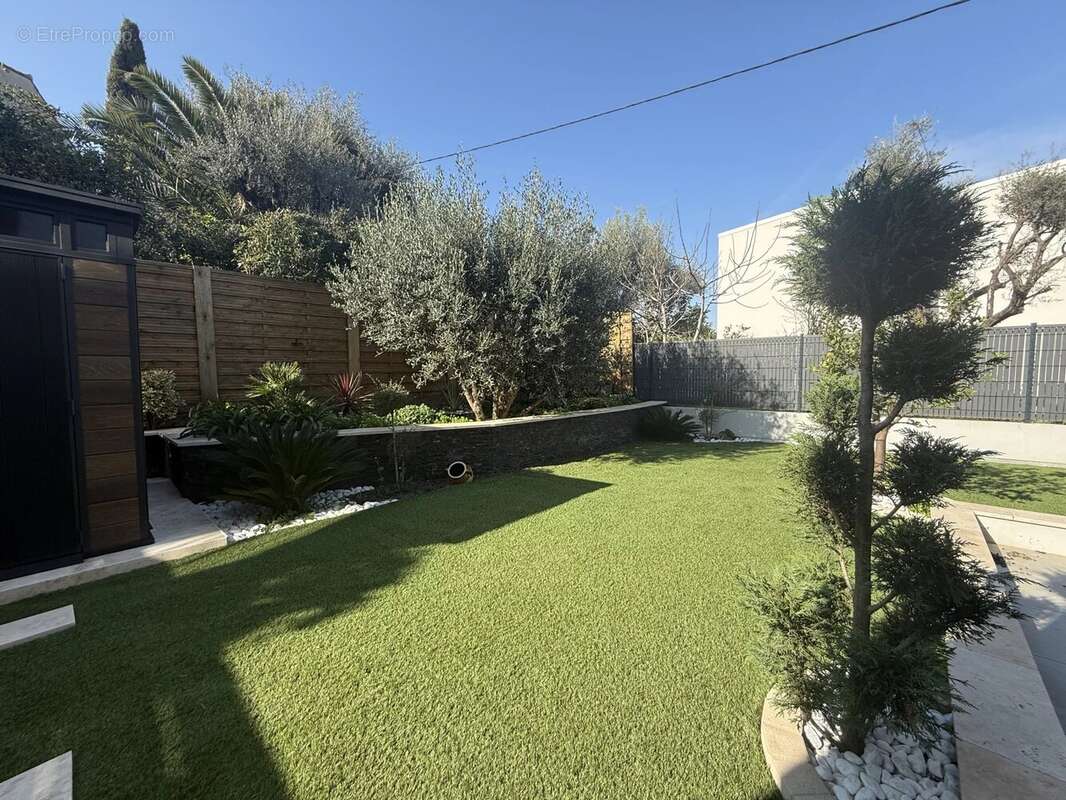 Appartement à VILLENEUVE-LOUBET