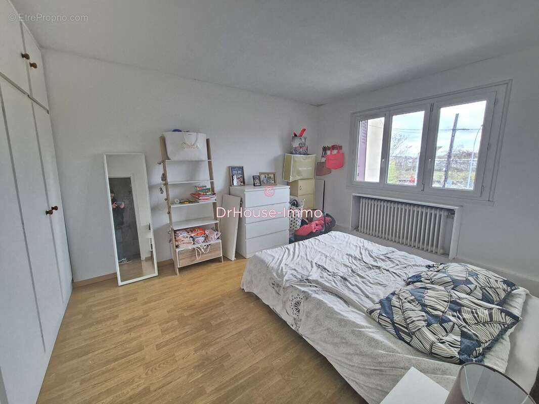 Maison à LES MUREAUX