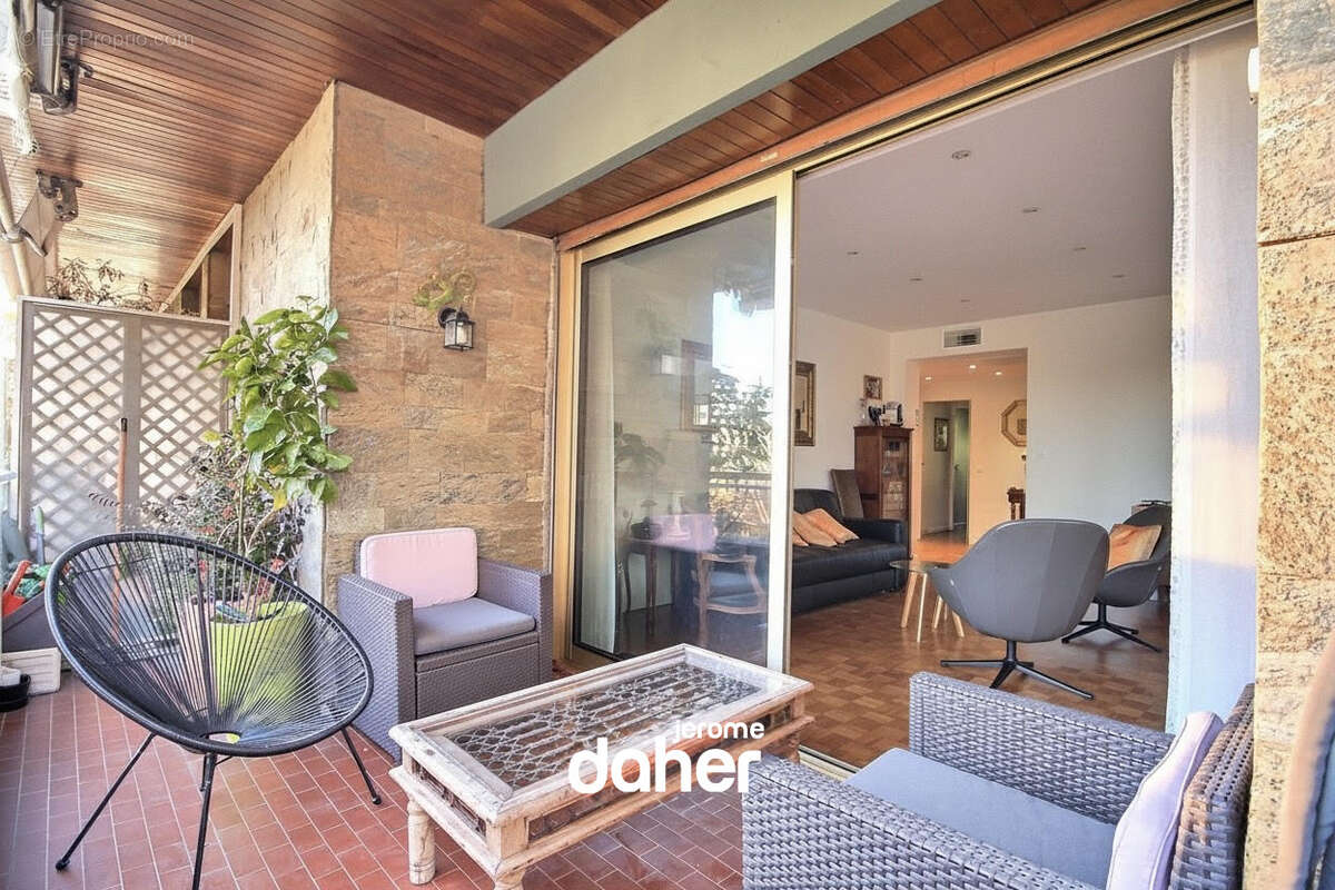 Appartement à MARSEILLE-8E