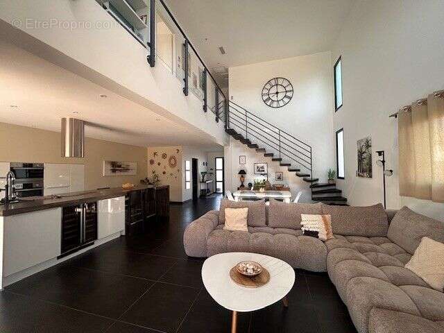Maison 145 m² à Gigean  - photo 4