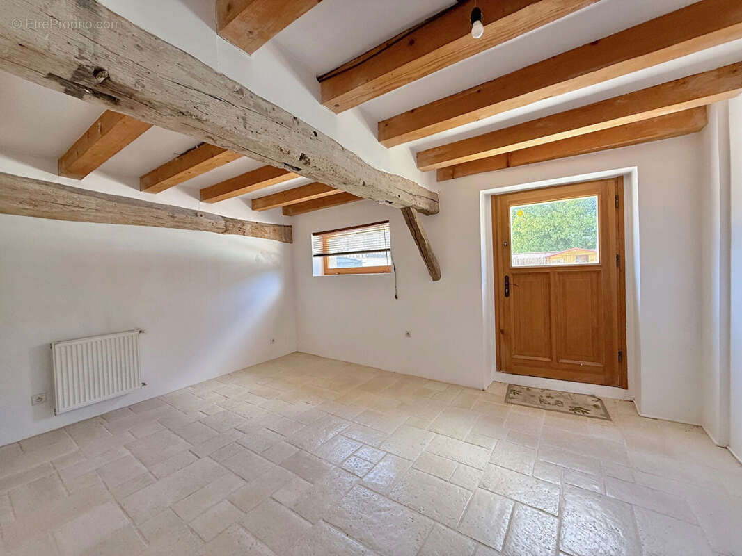 Maison à HOUDAN