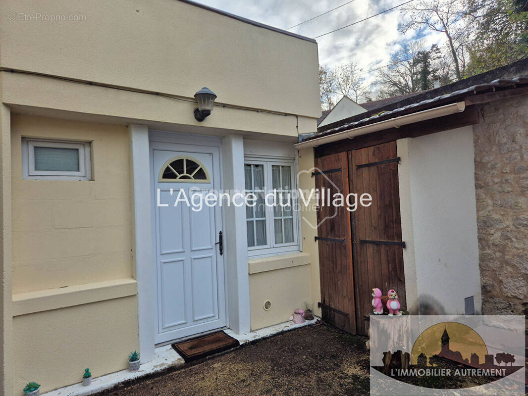 Appartement à PRESLES