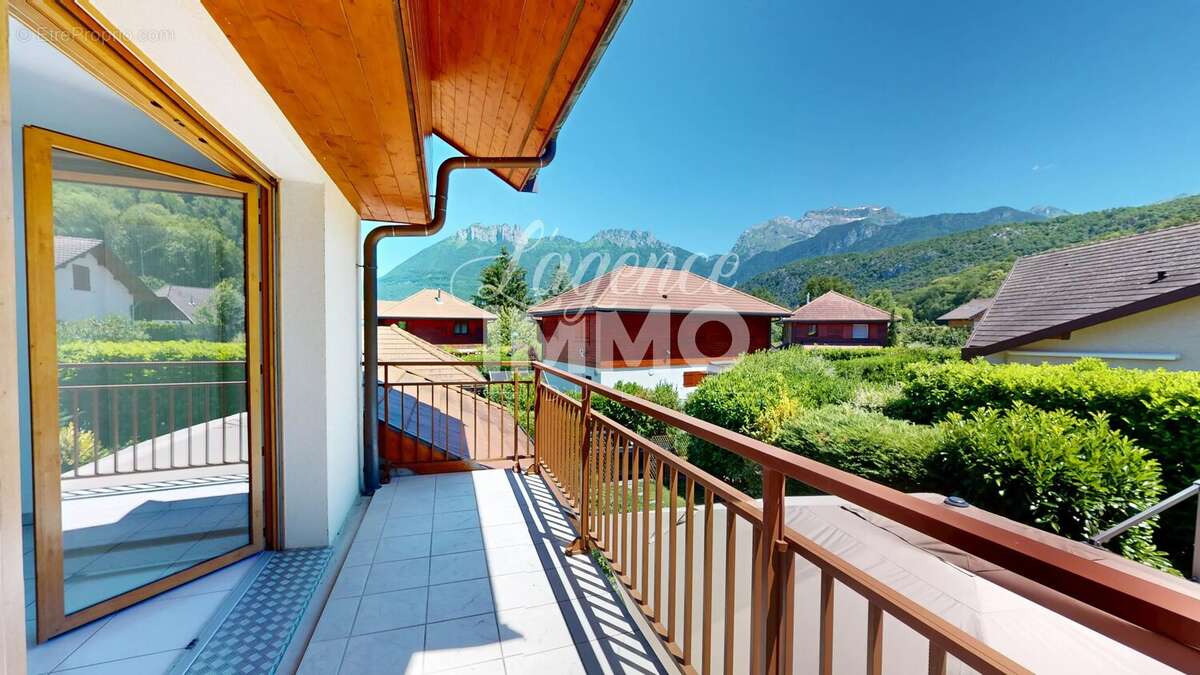 Appartement à DUINGT