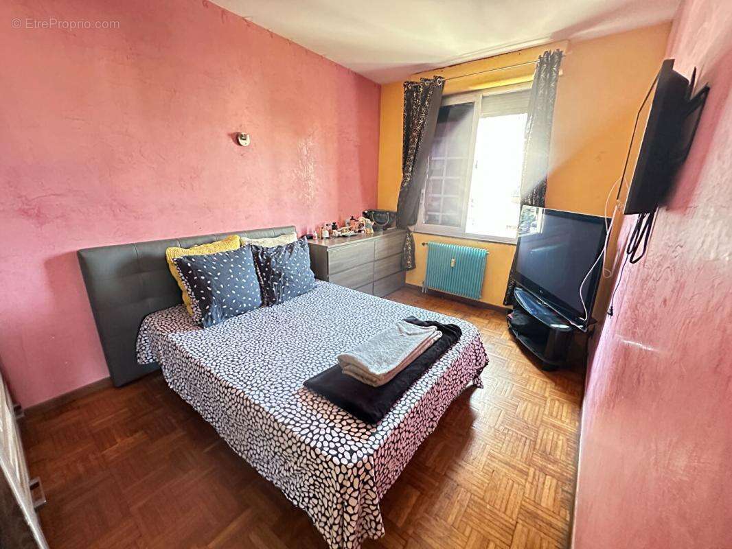 Appartement à MARSEILLE-3E