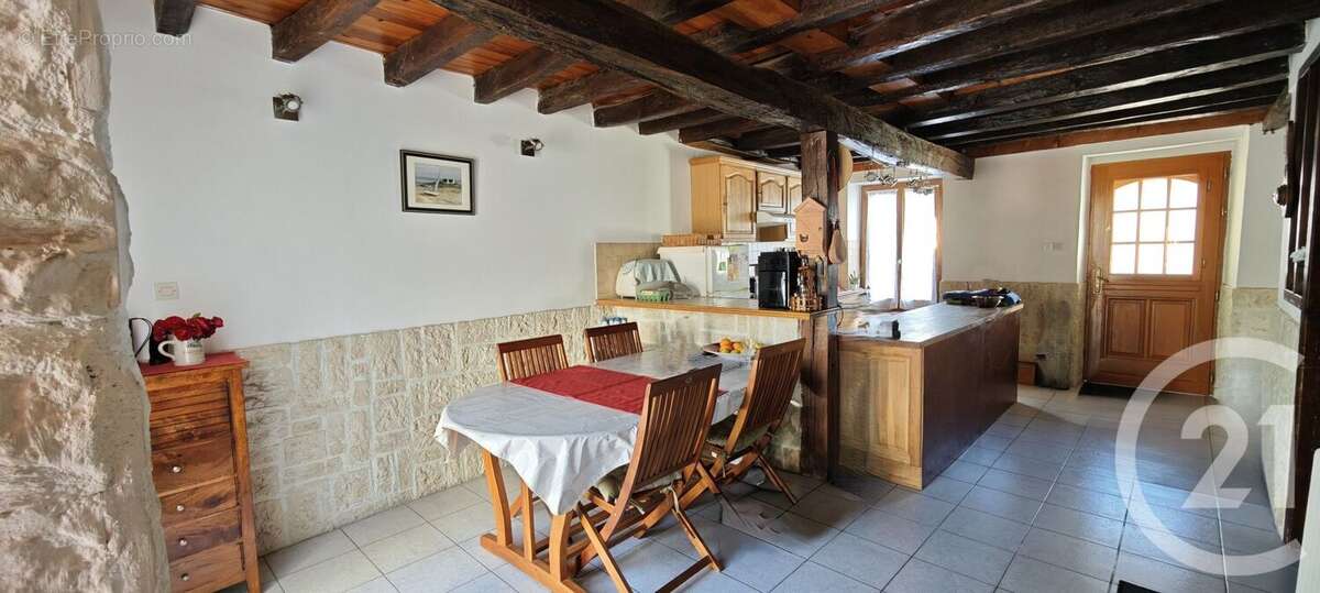 Maison à OUZOUER-LE-DOYEN