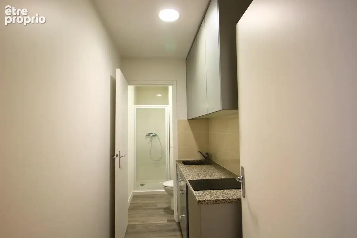 Entrepôt de 300 m2 - photo 4