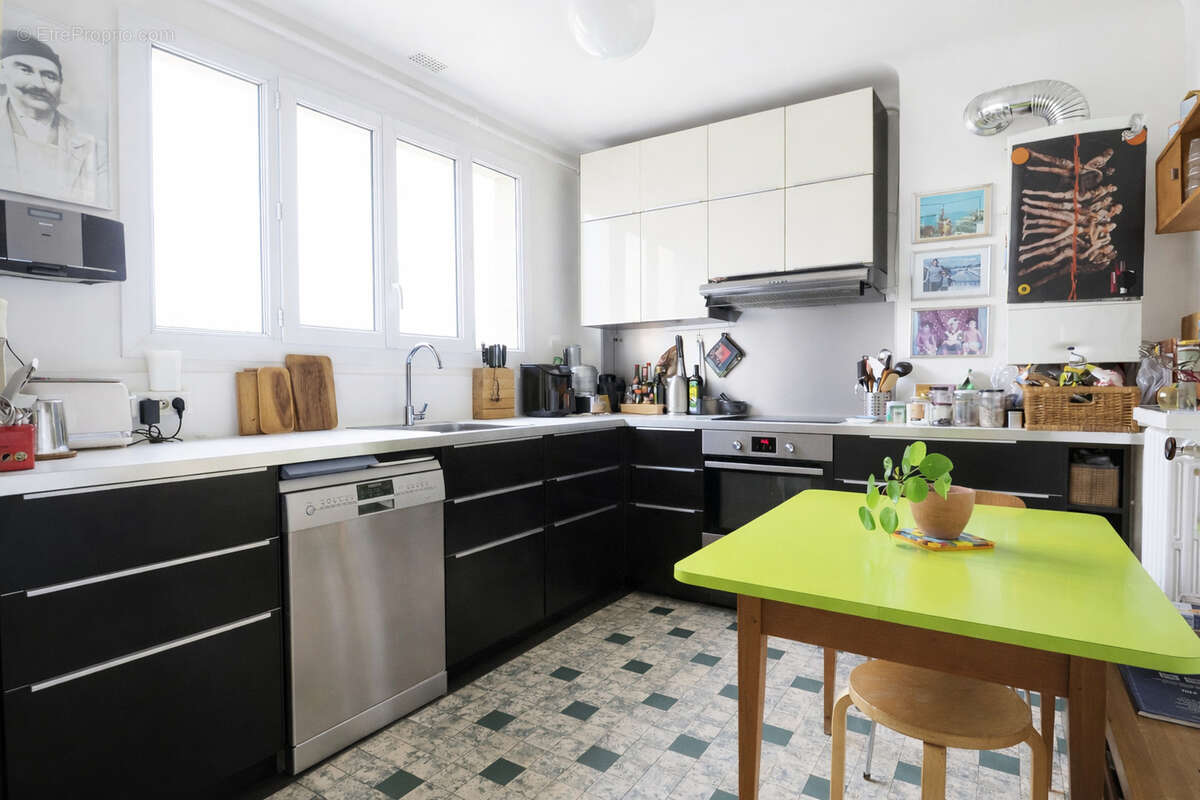 Appartement à PARIS-19E