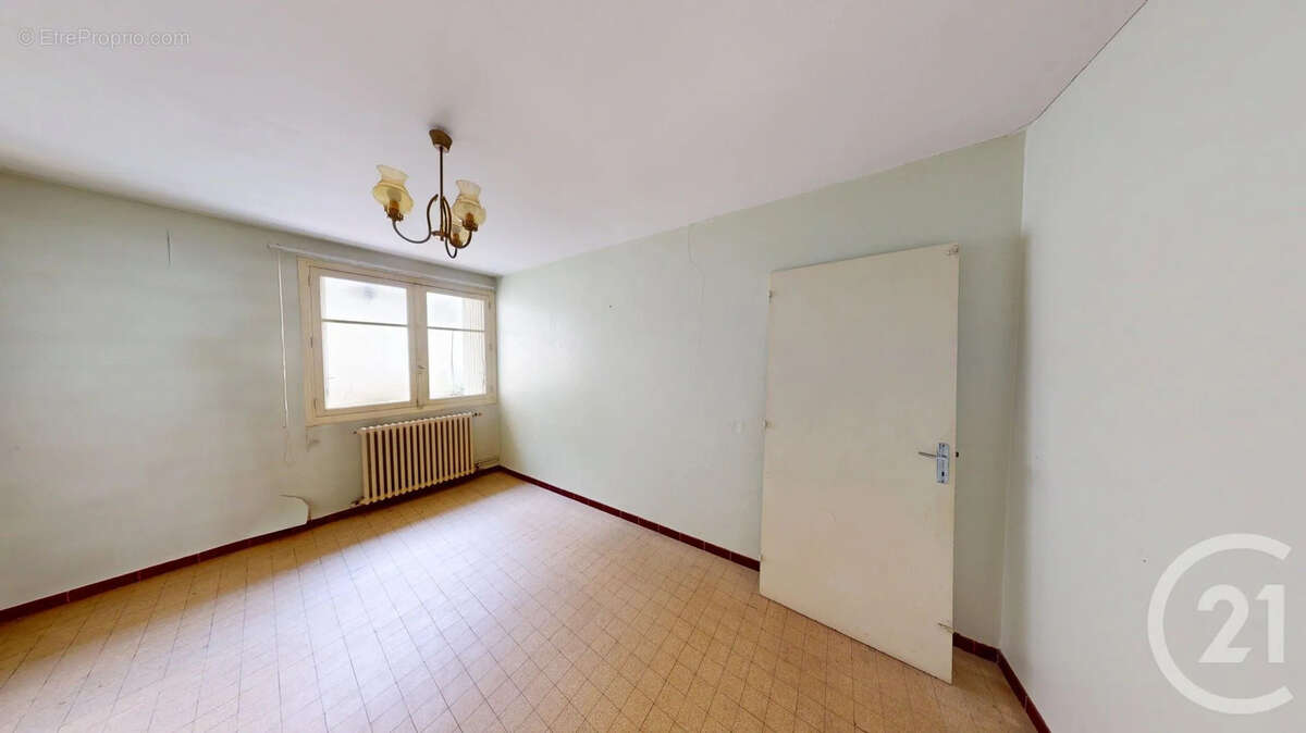 Maison 90 m² à L'isle-Jourdain  - photo 6