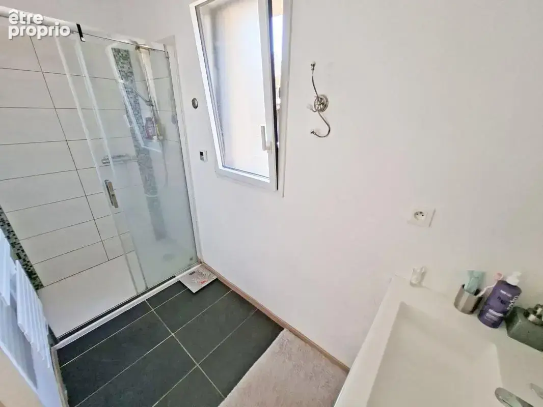 Ensemble immobilier : Belle propriété principale, gite et crèches - photo 7