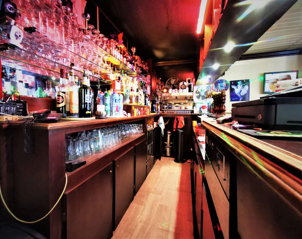 Commerce à LA GRANDE-MOTTE