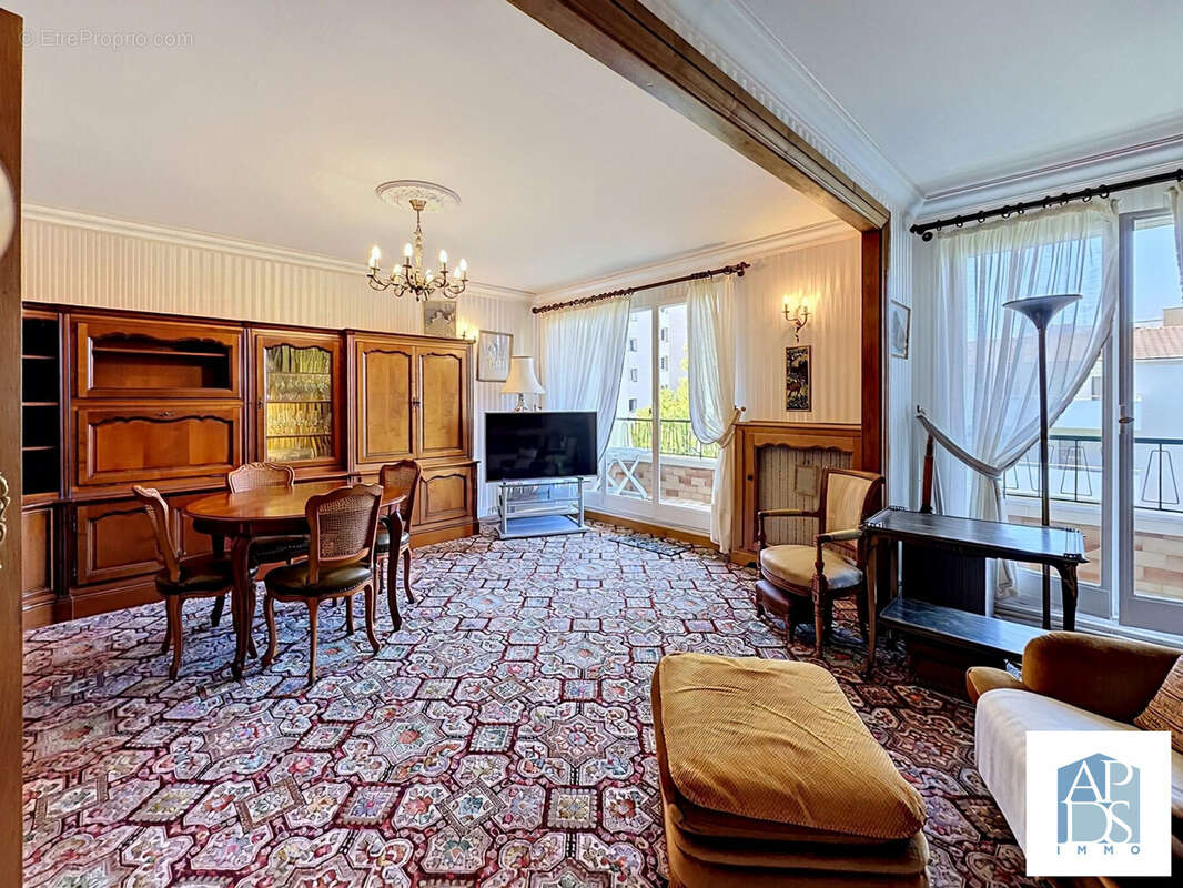 Appartement à NOGENT-SUR-MARNE