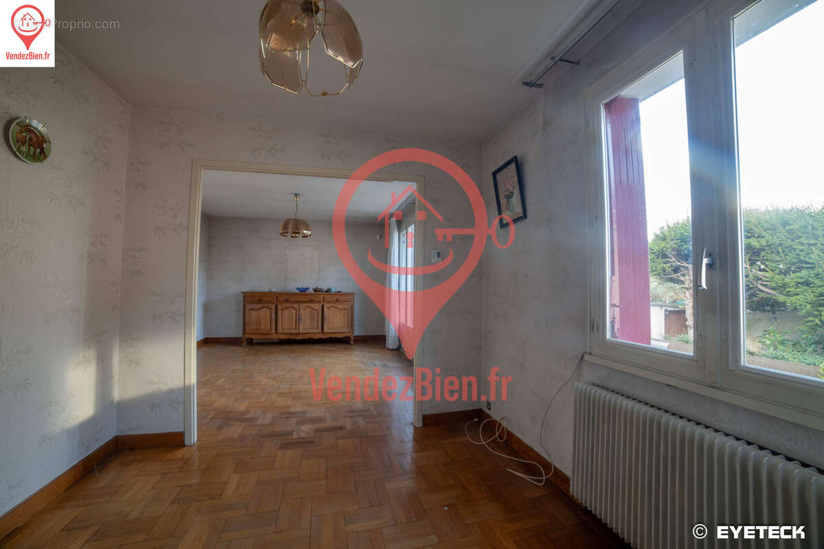 Maison à SAINT-DOULCHARD