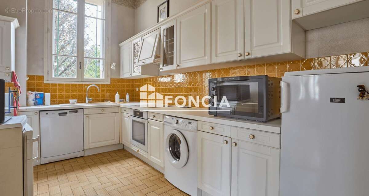 Agen centre ville – Secteur Victor Hugo Appartement T3 bis – 94 m² – Jardin 200 m² privatif sans vis-à-vis – Petite copropriété  - photo 6