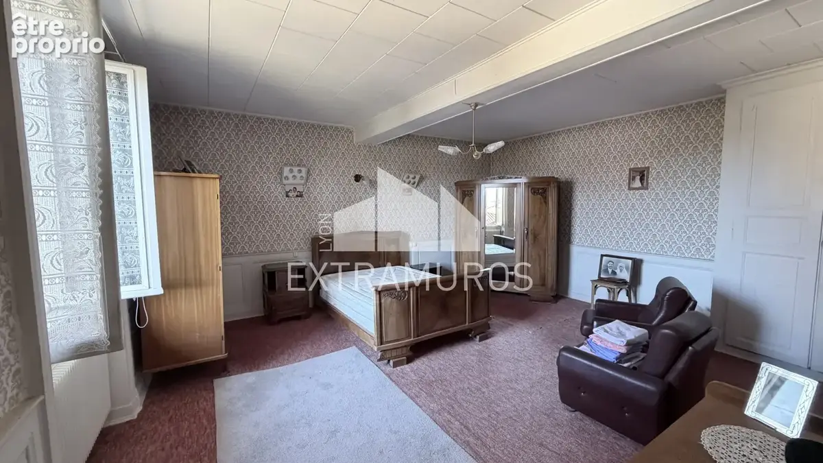 A vendre en exclusivite a saint germain/nuelles ancienne ferme beaujolaise avec annexes - photo 17
