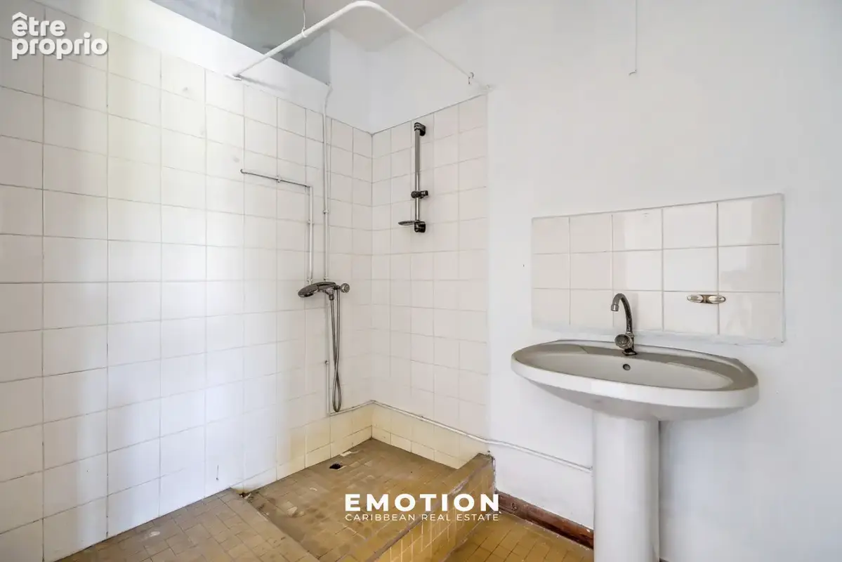 Appartement T4 66 m2 + terrasse - Le Raizet   Les Abymes - photo 9