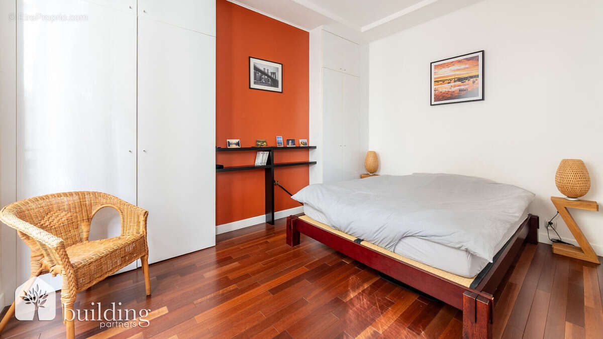 Appartement à PARIS-8E