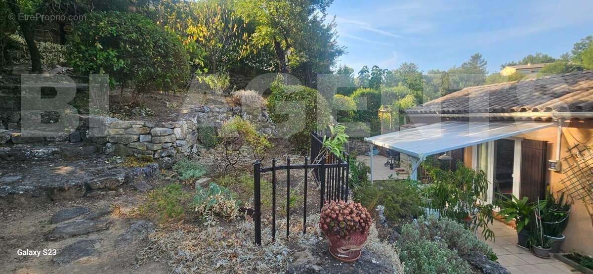 4 - Maison à SAINT-MAXIMIN-LA-SAINTE-BAUME